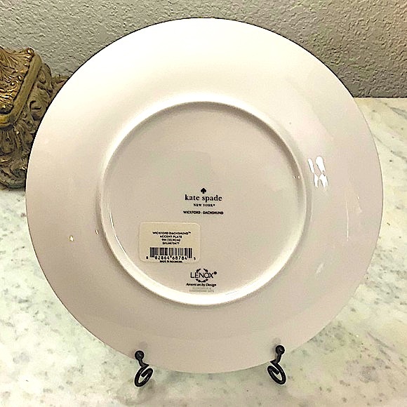 KATE SPADE LENOX WICKFORD DACHSHUND GREEN ACCENT LUNCHEON PLATE NEW 9 IN… - Picture 5 of 6